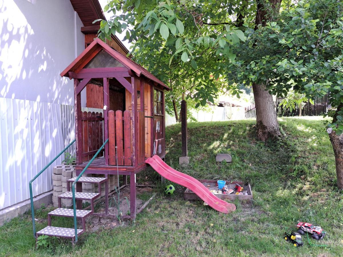 Casa De Vacanta Zsenik Vendeghaz Sovata Exterior photo